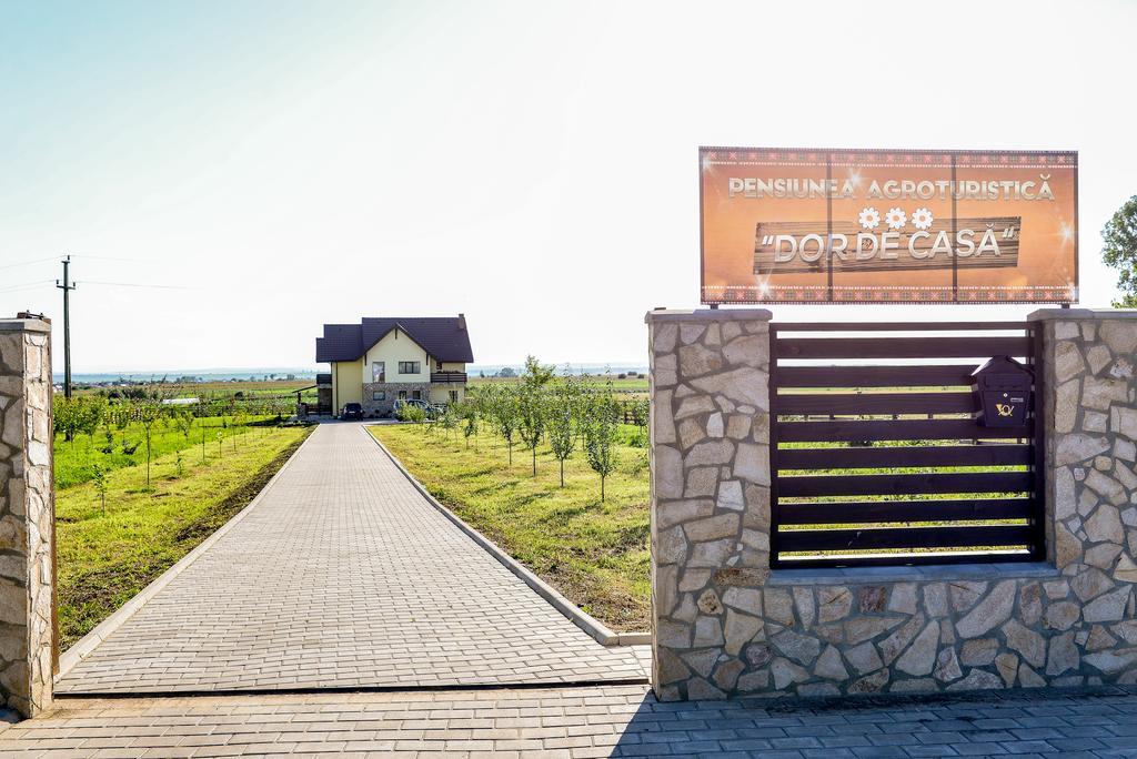 Dor de Casa Hotel Doljesti Buitenkant foto