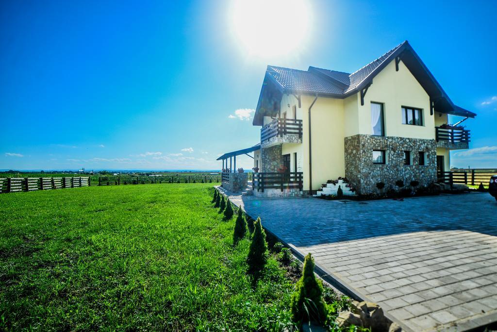 Dor de Casa Hotel Doljesti Buitenkant foto